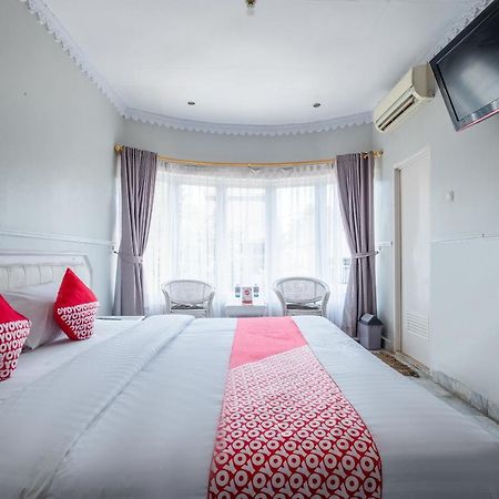 Oyo 1444 Patradissa Stasiun Bandung Hotel Esterno foto