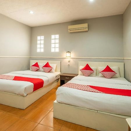 Oyo 1444 Patradissa Stasiun Bandung Hotel Esterno foto