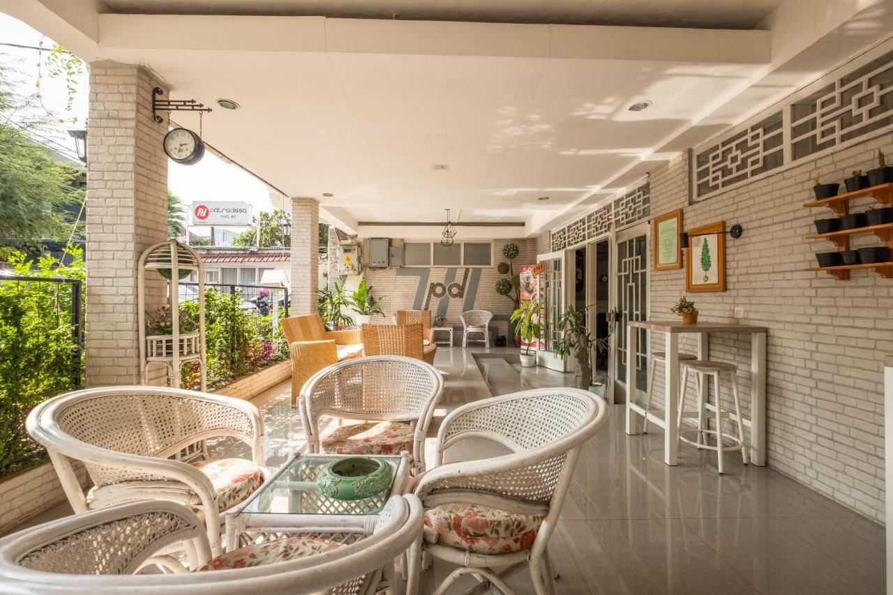 Oyo 1444 Patradissa Stasiun Bandung Hotel Esterno foto